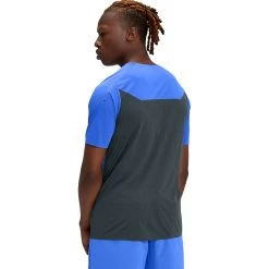 On Running Performance T-Shirt - Men's 17 On Running Performance T-Shirt - Men's -On Running COBBLA D1 2