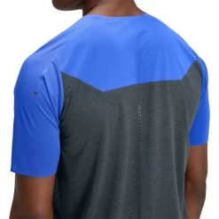 On Running Performance T-Shirt - Men's 15 On Running Performance T-Shirt - Men's -On Running COBBLA D3 2